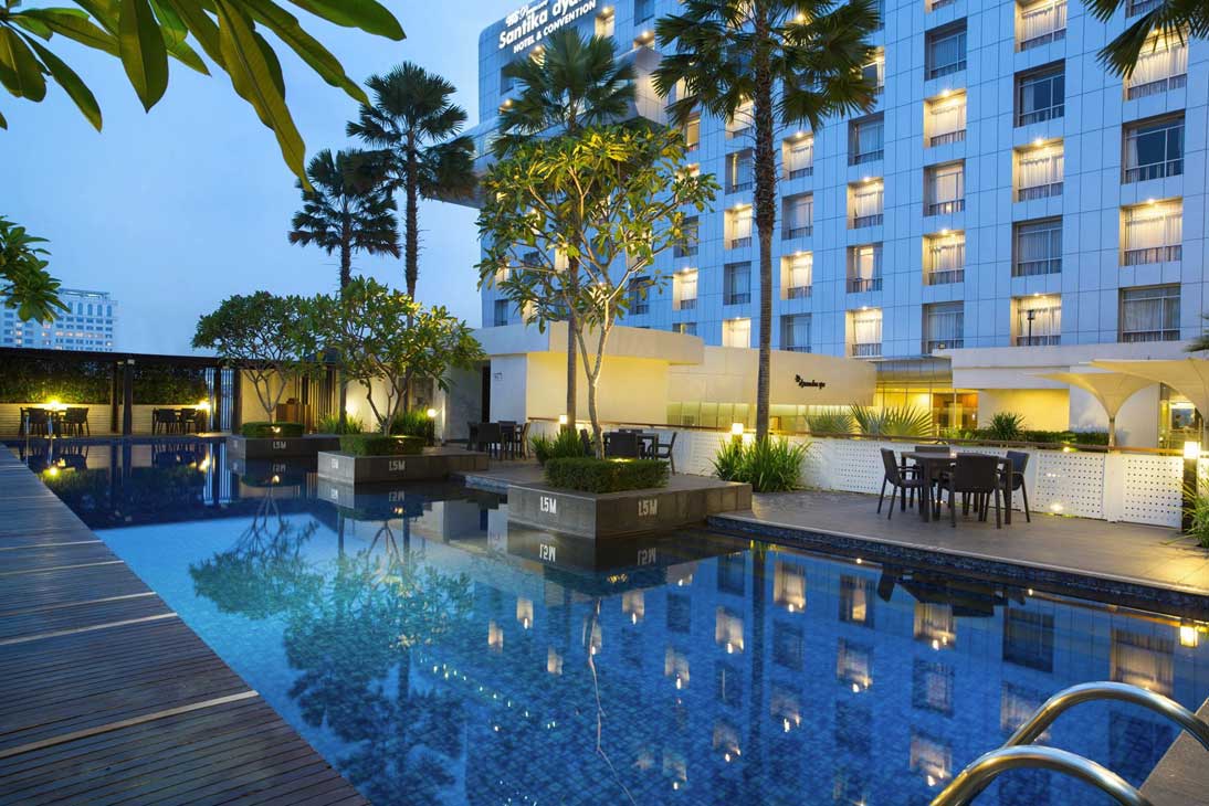 Santika Premiere Dyandra Hotel & Convention