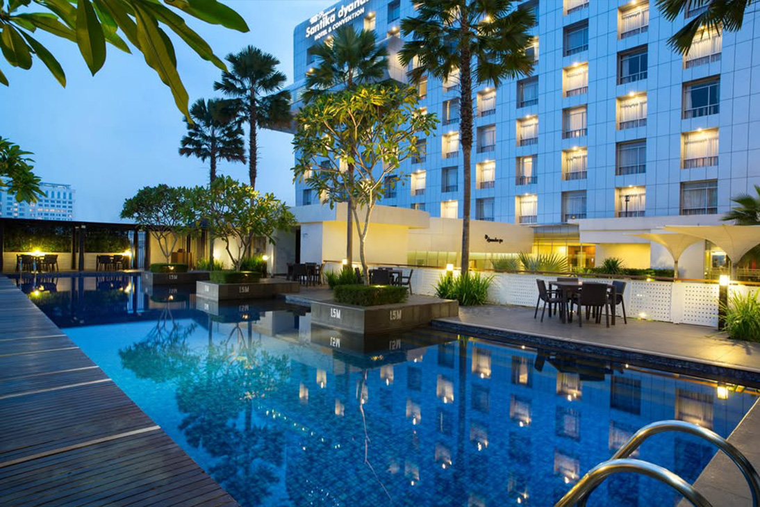 Santika Premiere Hotel