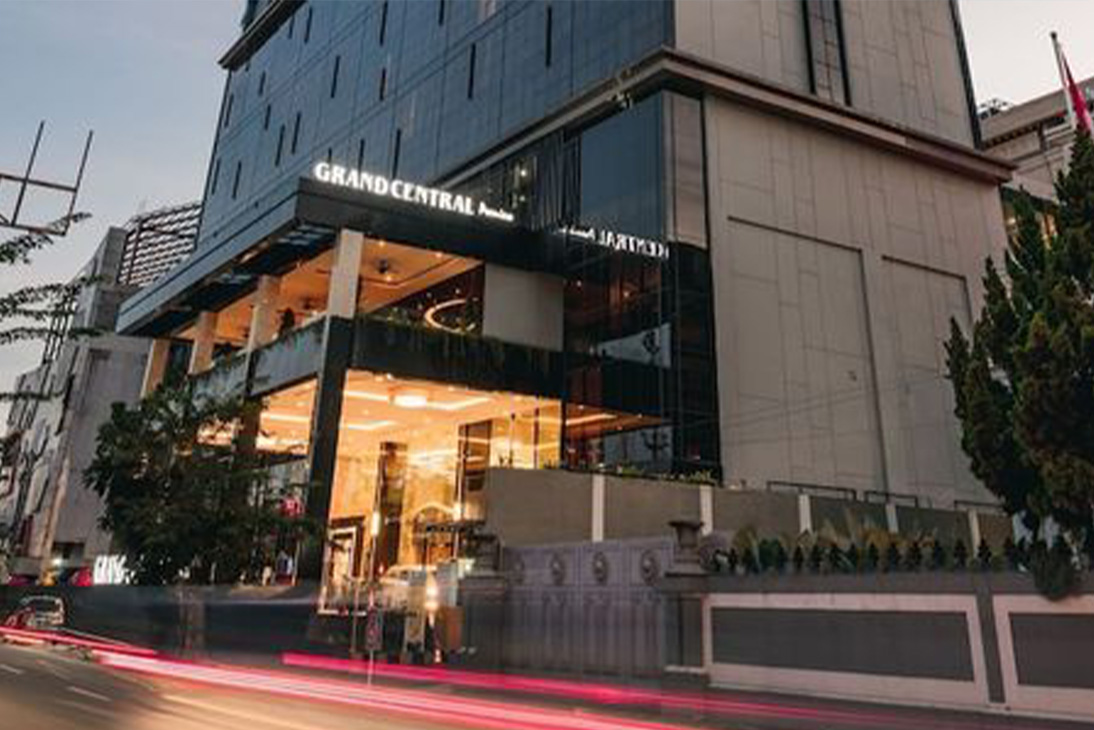 Grand Central Premiere